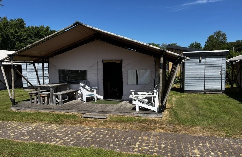 Safaritent + privé-sanitair 175-180